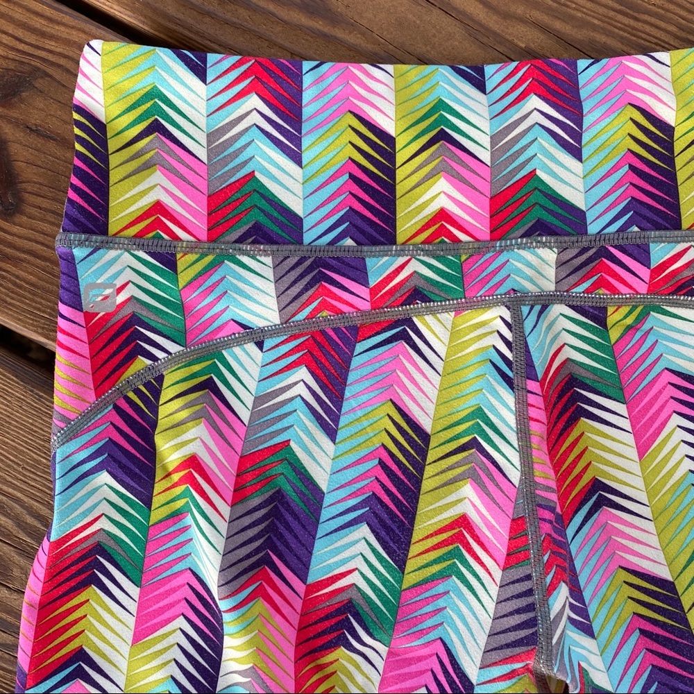 Fabletics Lima Capri Legging Chevron Geometric S - image 7